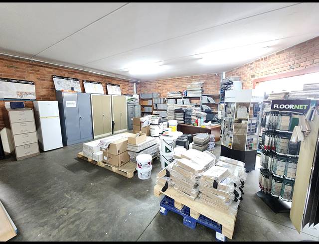 448M² WAREHOUSE TO LET IN ROOIHUISKRAAL